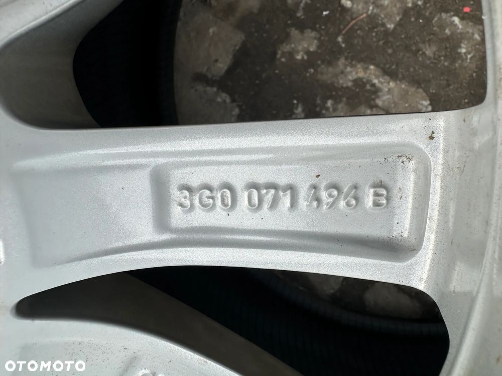 Felga 5x112 6,5 16 ET 42 3G0071496B Passat B8 1szt. - 3