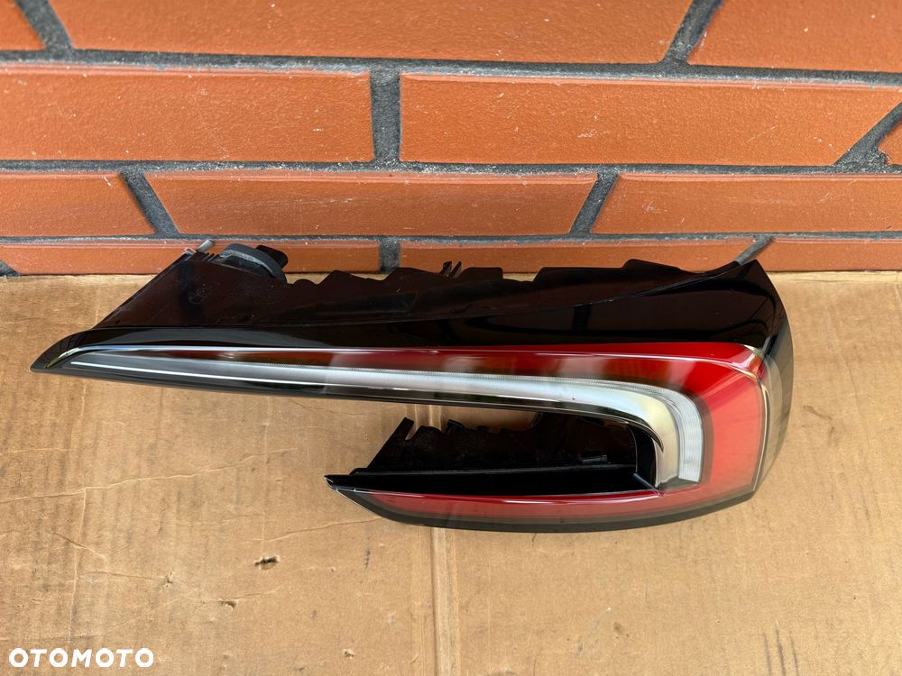 tesla model 3 highland 2024- lampa tyl led kompletna prawa eu demontaz - 4
