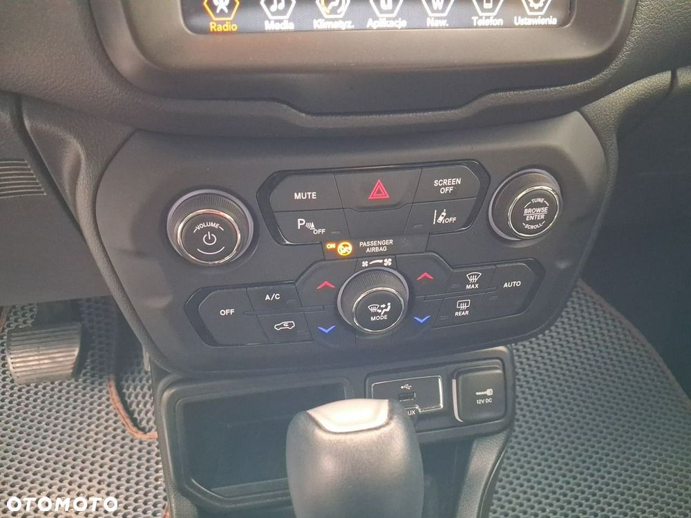 Jeep Renegade - 21
