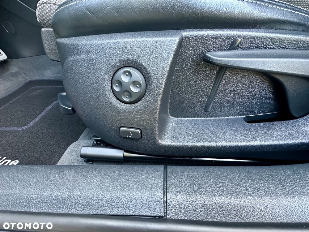 Audi A3 Sportback 2.0 TDI (clean diesel) S tronic S line Sportpaket - 9