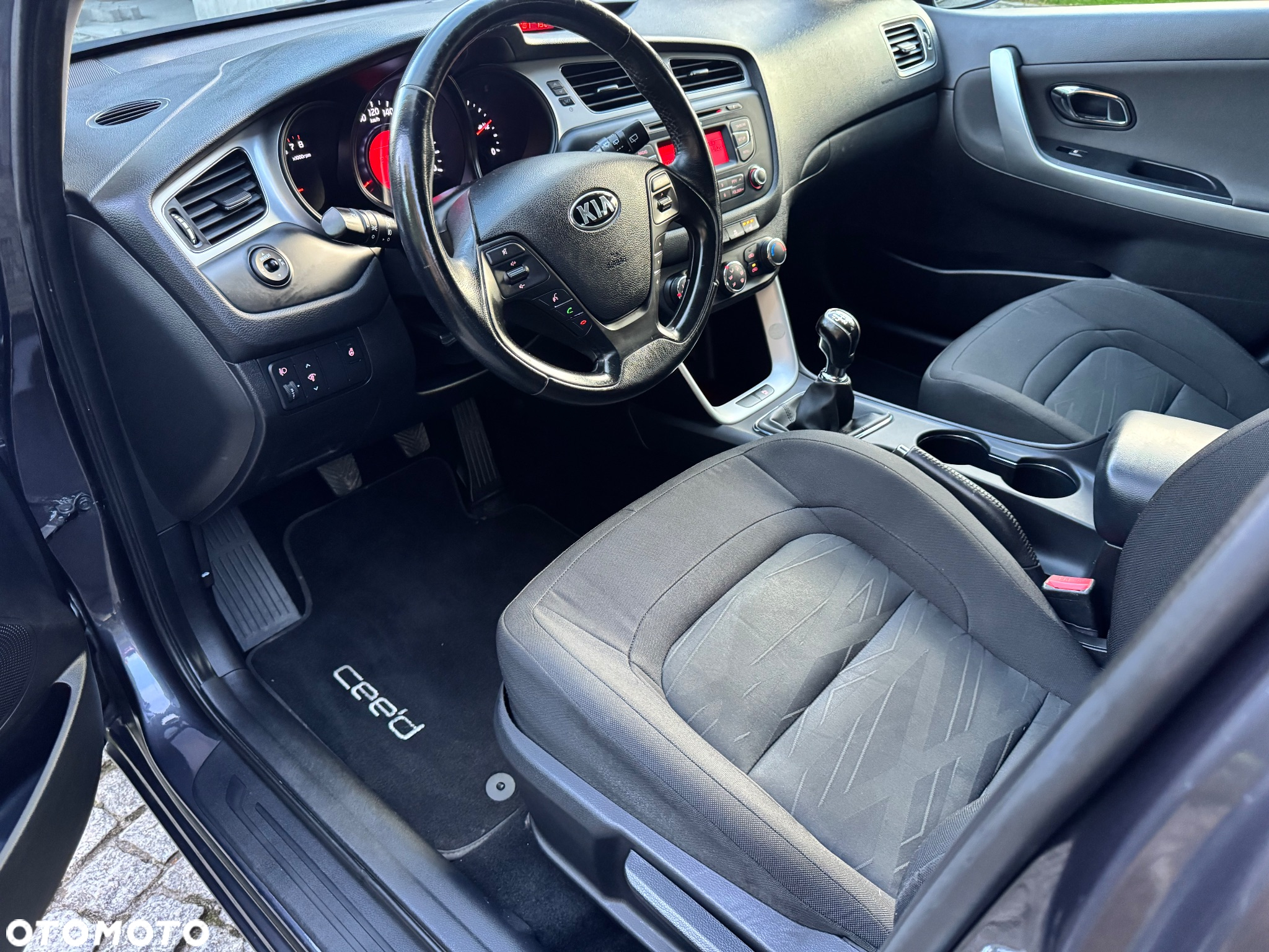 Kia Ceed 1.4 CVVT ISG Dream Team Edition - 19