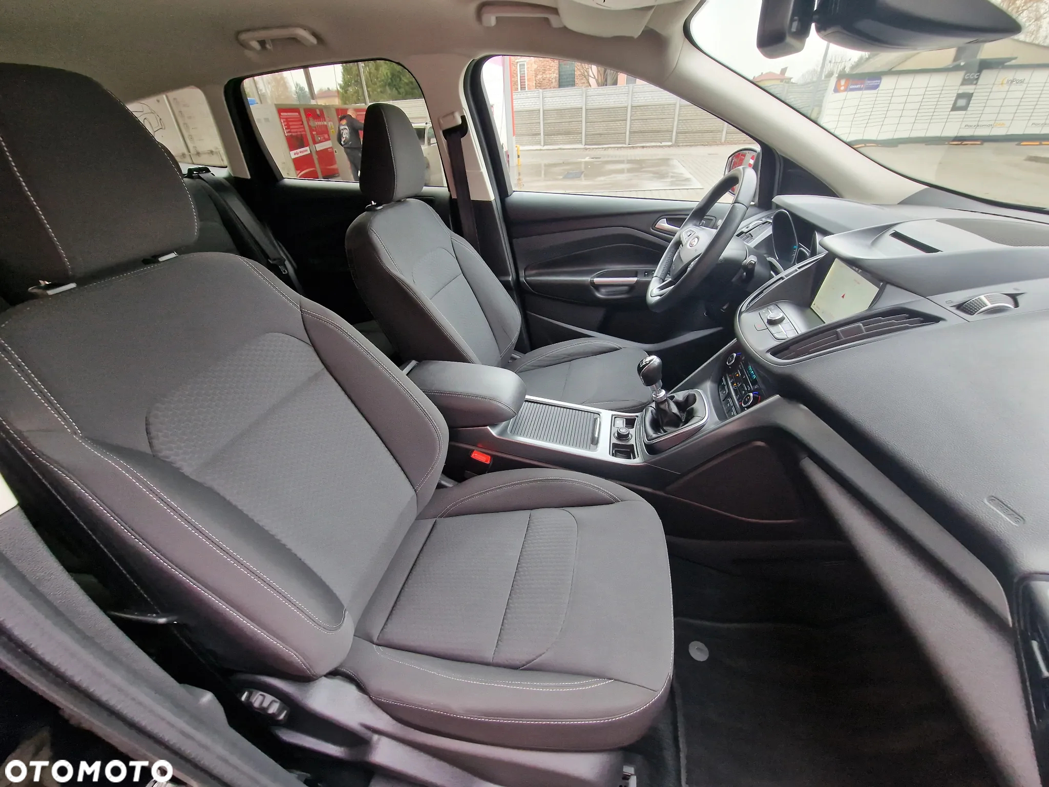 Ford Kuga 1.5 EcoBoost 2x4 Cool & Connect - 12