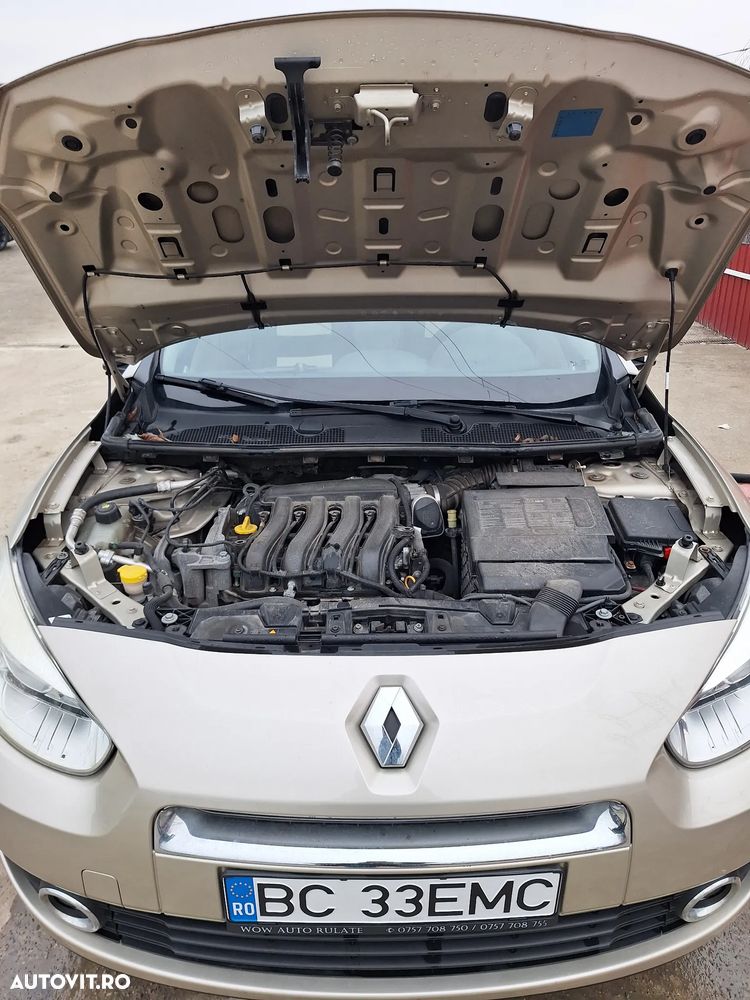 Renault Fluence 1.6 16V Privilege - 11
