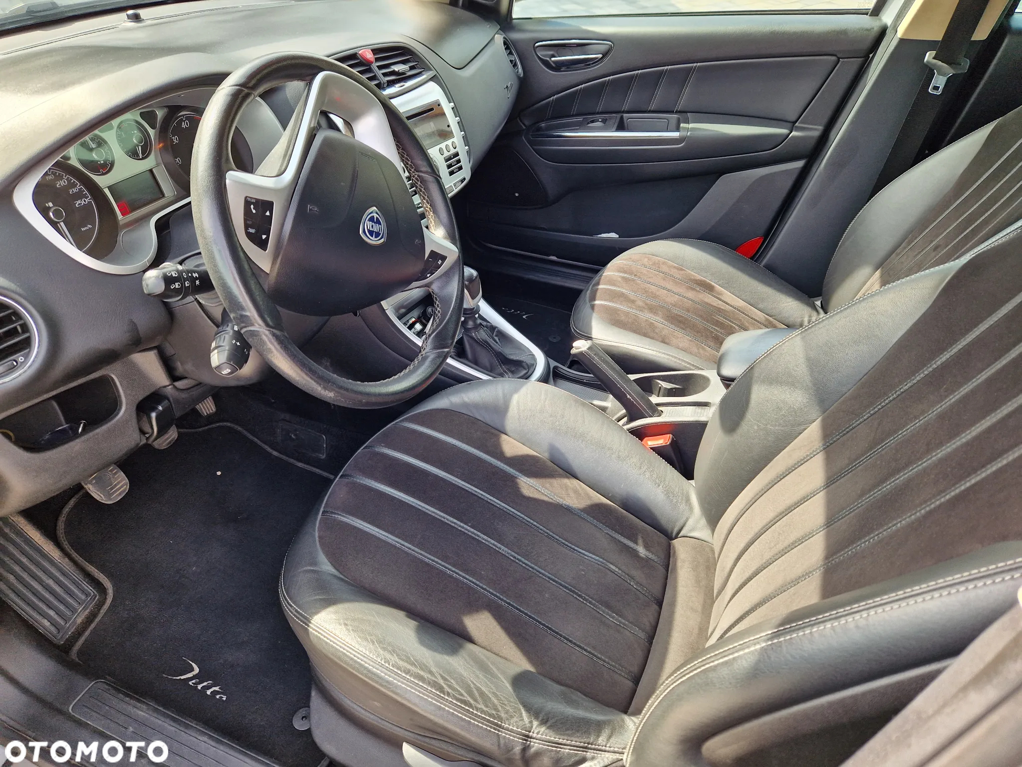 Lancia Delta 1.9 MJ TB Executive - 7