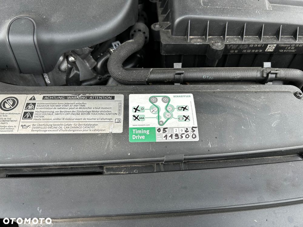 Volkswagen Passat Variant 1.6 TDI SCR DSG Business - 22