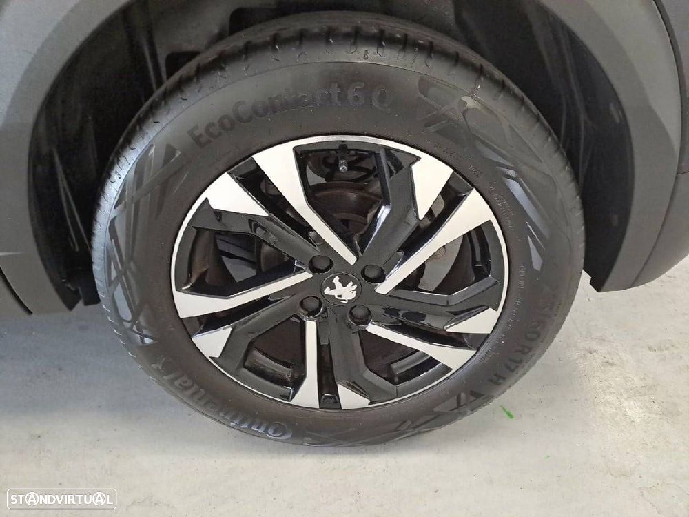 Peugeot 2008 1.2 PureTech Allure EAT8 - 11