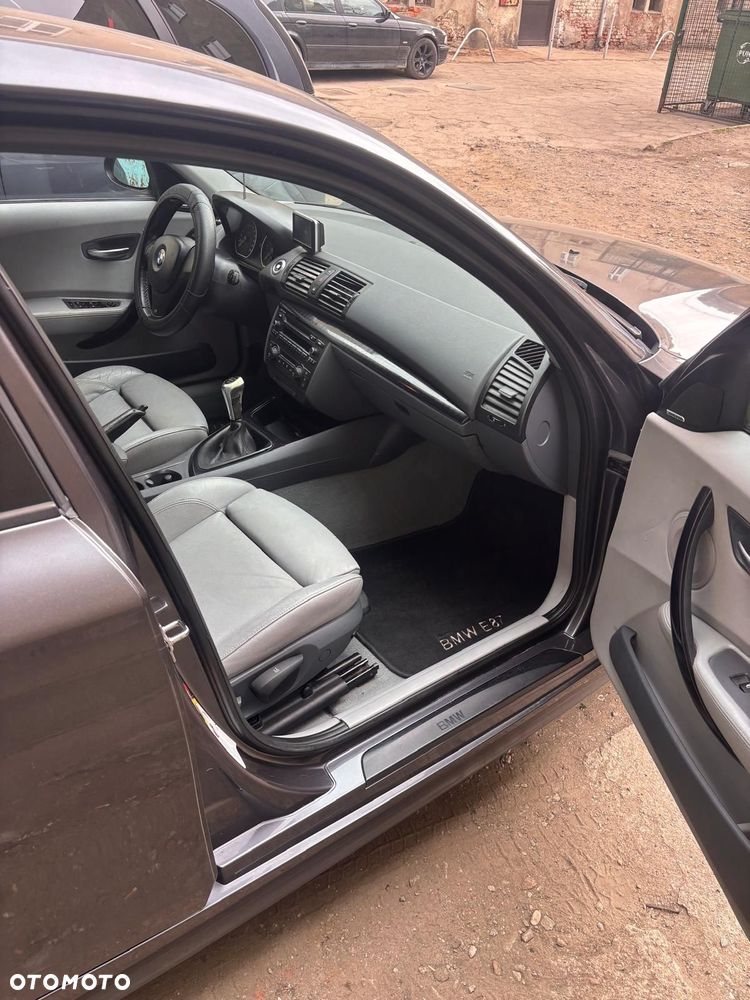 BMW Seria 1 120d - 11
