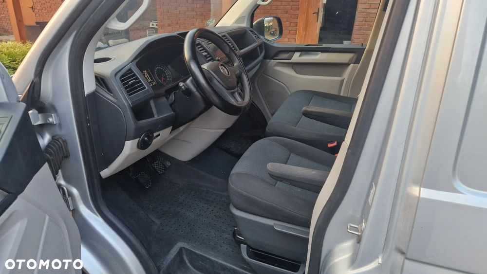 Volkswagen Transporter - 12
