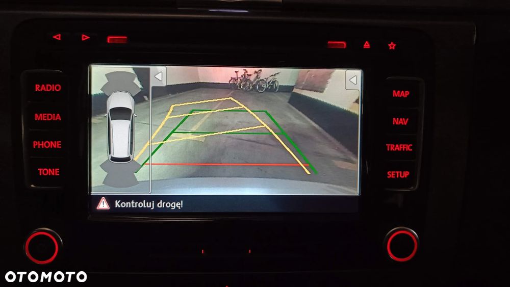 Volkswagen Passat 2.0 TDI Comfortline DSG - 24