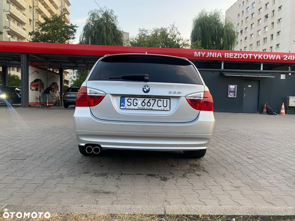 BMW Seria 3 325i - 23