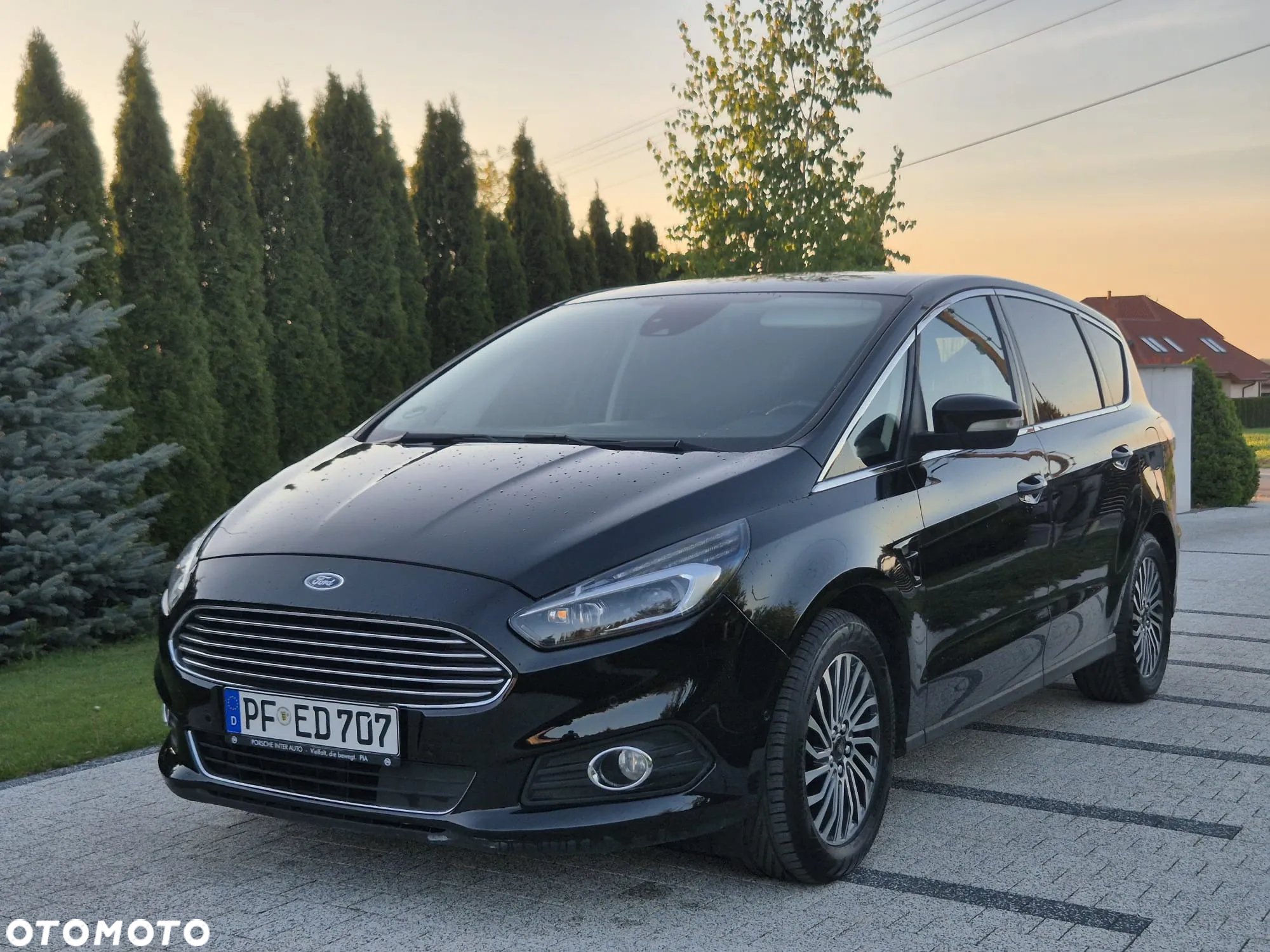 Ford S-Max 2.0 TDCi Titanium PowerShift - 2