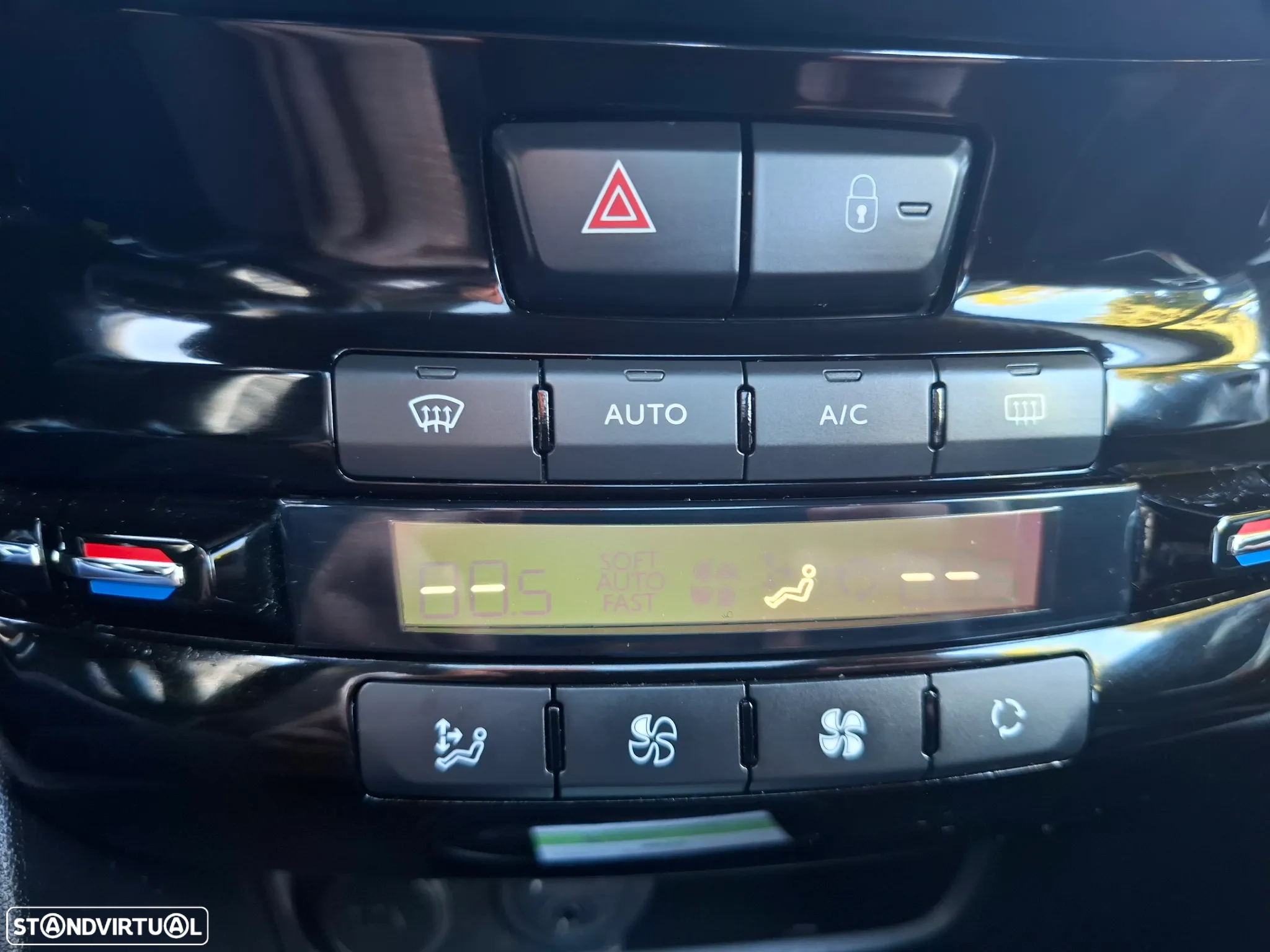 Peugeot 2008 1.2 PureTech Crossway - 12