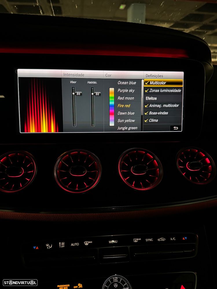 Mercedes-Benz E 300 d AMG Line - 12