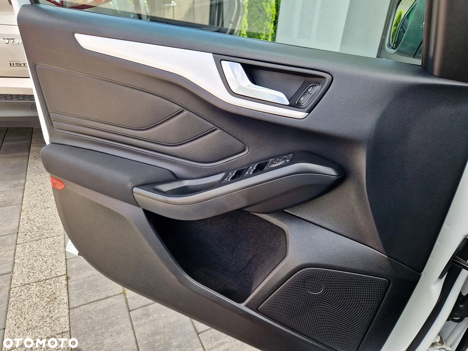Ford Focus Turnier 1.5 EcoBlue Start-Stopp-System COOL&CONNECT DESIGN - 35