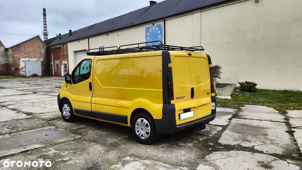 Renault Trafic - 16