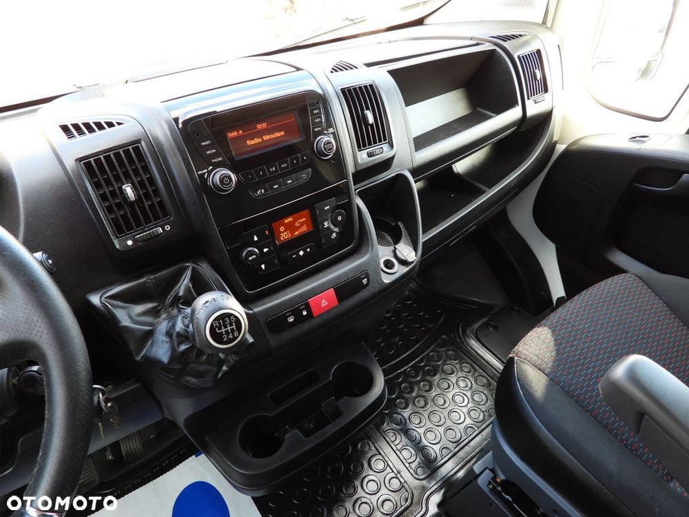 Peugeot BOXER PLANDEKA 8 PALET WEBASTO TEMPOMAT LEDY ASO KLIMATYZACJA  165KM - 34