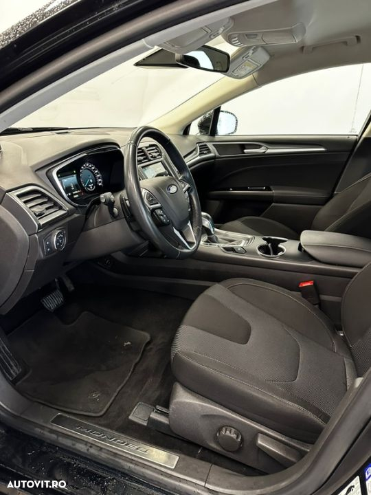 Ford Mondeo 2.0 TDCi Powershift Business - 11