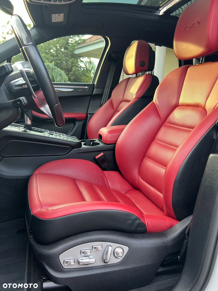 Porsche Macan GTS PDK - 26