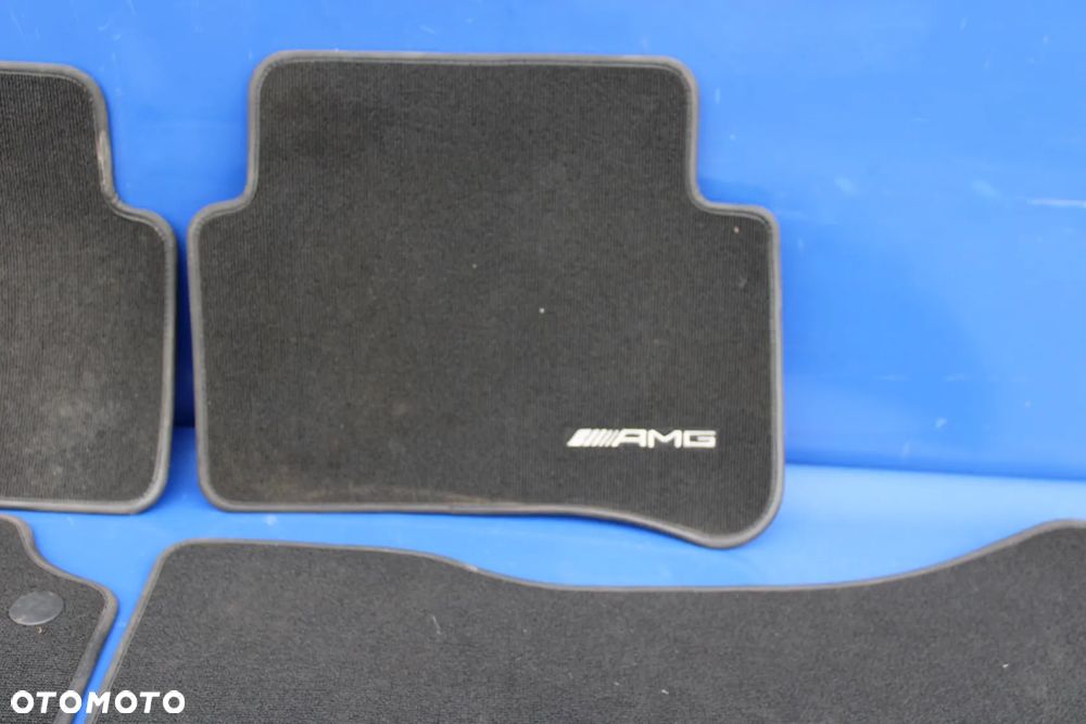 Komplet oryginalnych dywaników AMG OE Mercedes CLS W218 C218 A2126803748 UK - 5