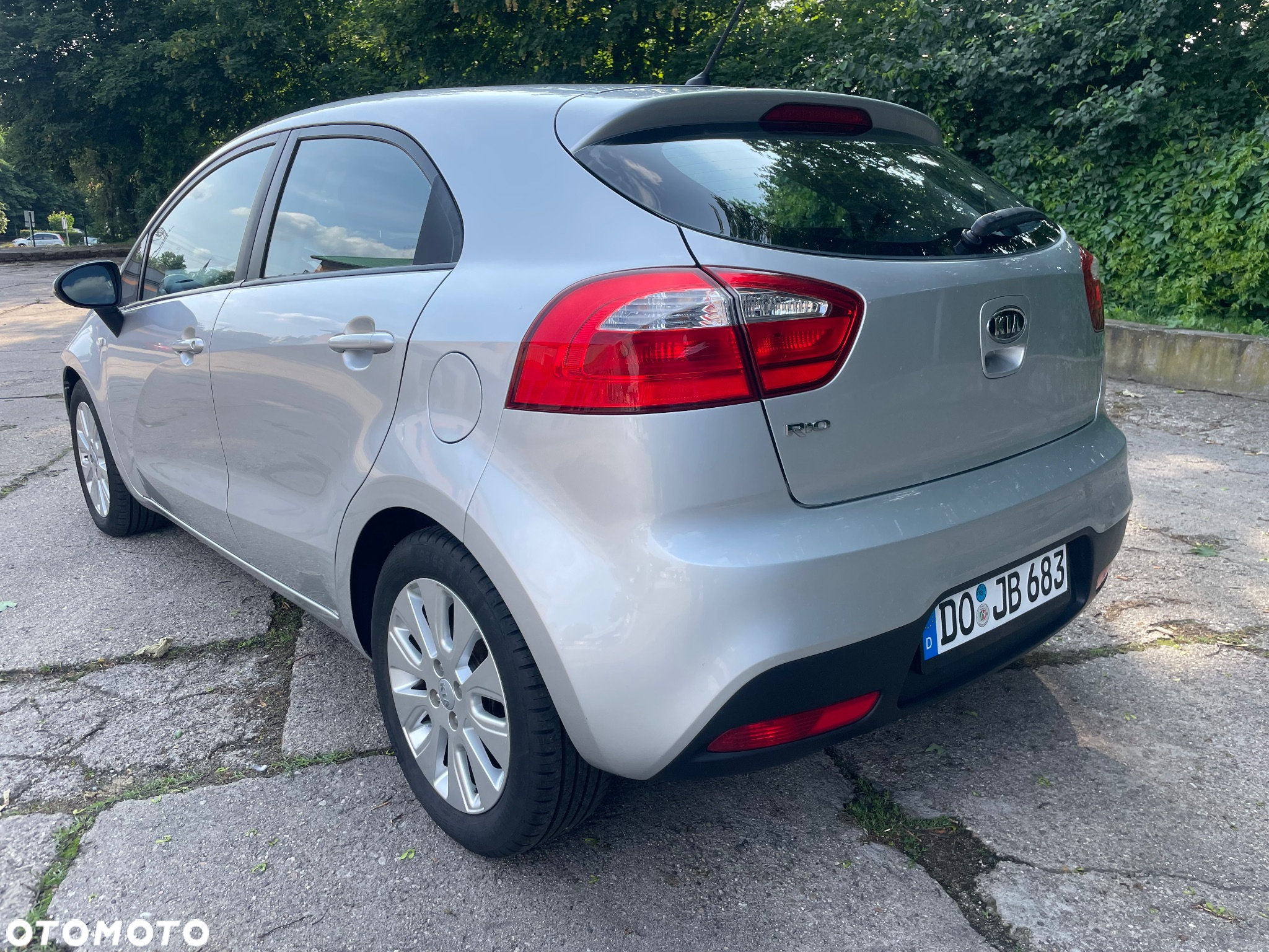 Kia Rio - 9