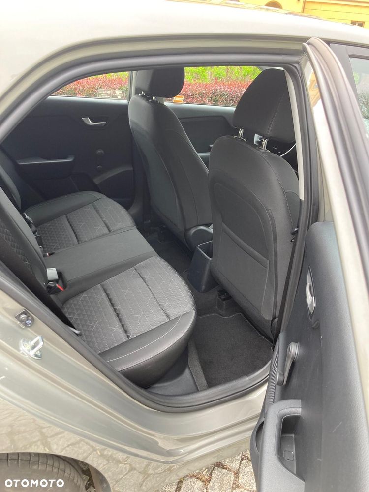 Kia Rio - 9
