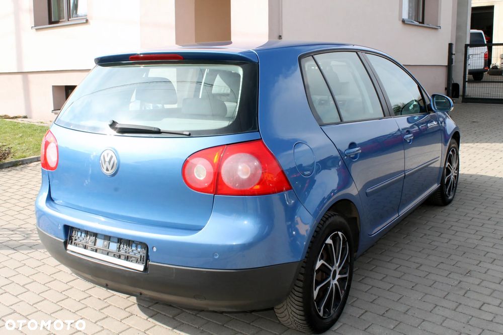 Volkswagen Golf - 5