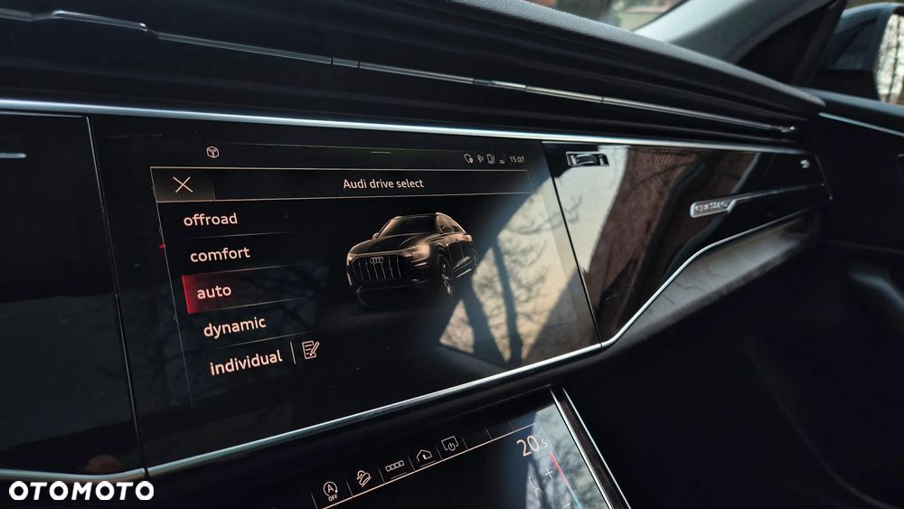 Audi Q8 55 TFSI quattro tiptronic - 22
