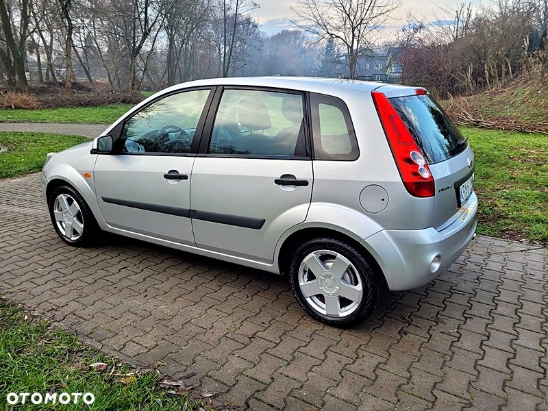 Ford Fiesta - 5