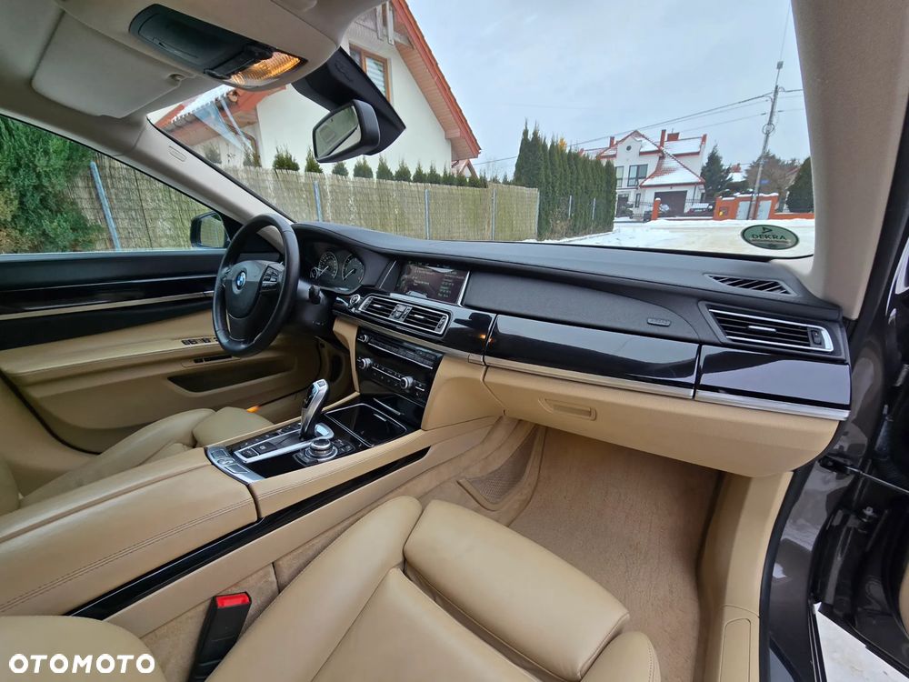 BMW Seria 7 750d xDrive Blue Performance Edition Exclusive - 3