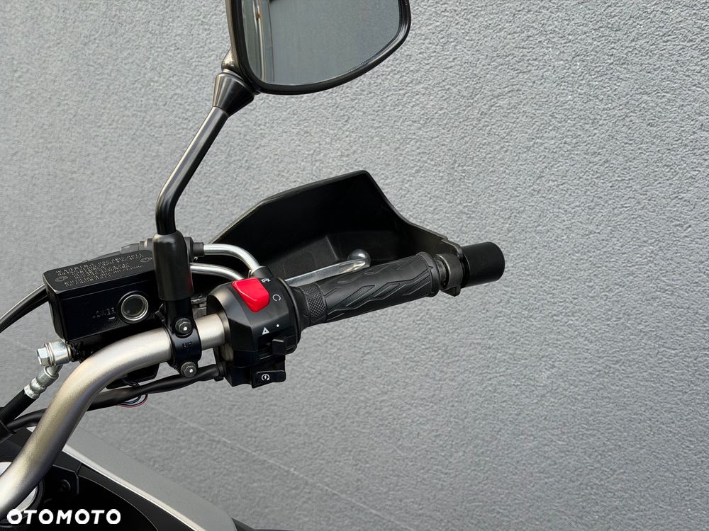 Suzuki DL - 26
