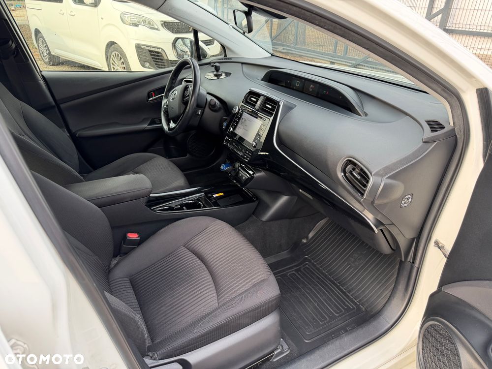 Toyota Prius Hybrid Comfort - 8