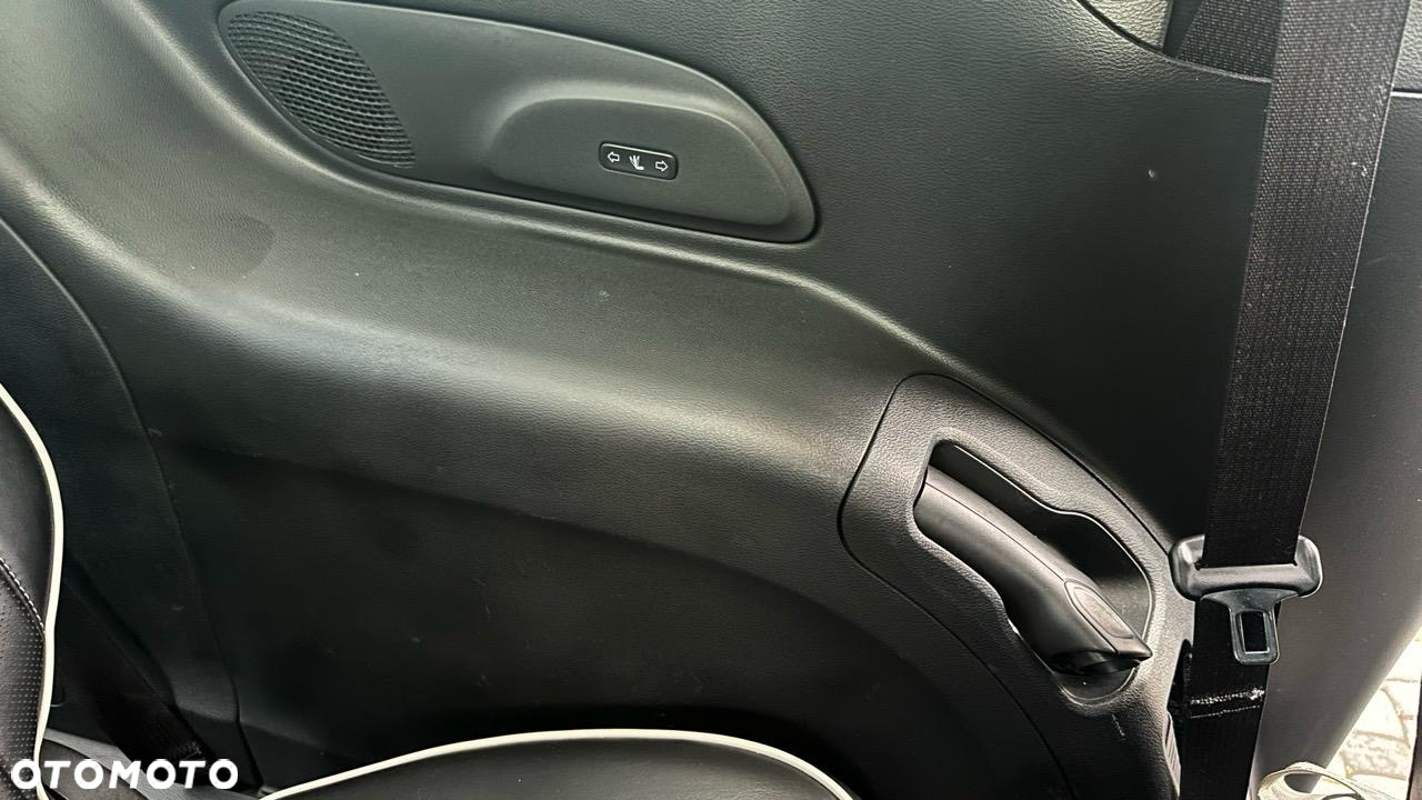 Chrysler Pacifica - 22