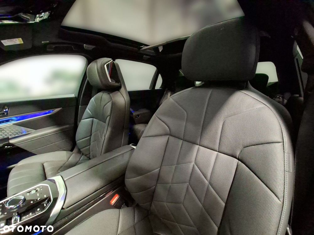 BMW Seria 7 - 12
