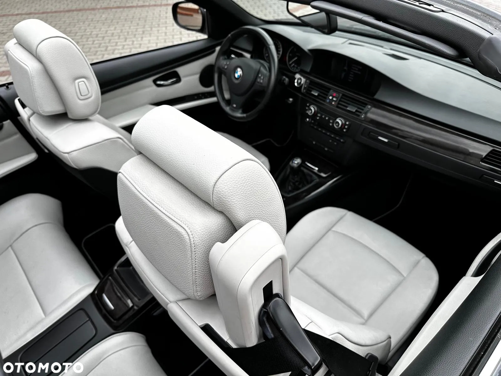 BMW Seria 3 320d DPF Cabrio Edition Exclusive - 16