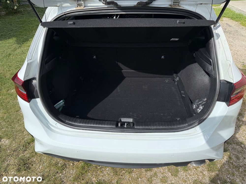 Kia Ceed - 27