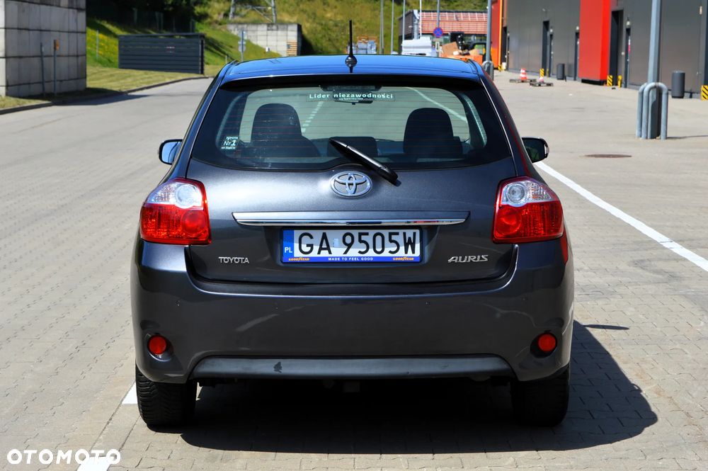 Toyota Auris 1.33 VVT-i Life Comfort - 29