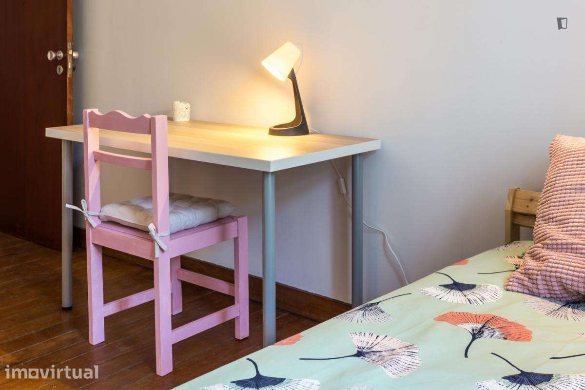 Quarto - localizado em Telheiras Lisbon - Grande imagem: 4/15