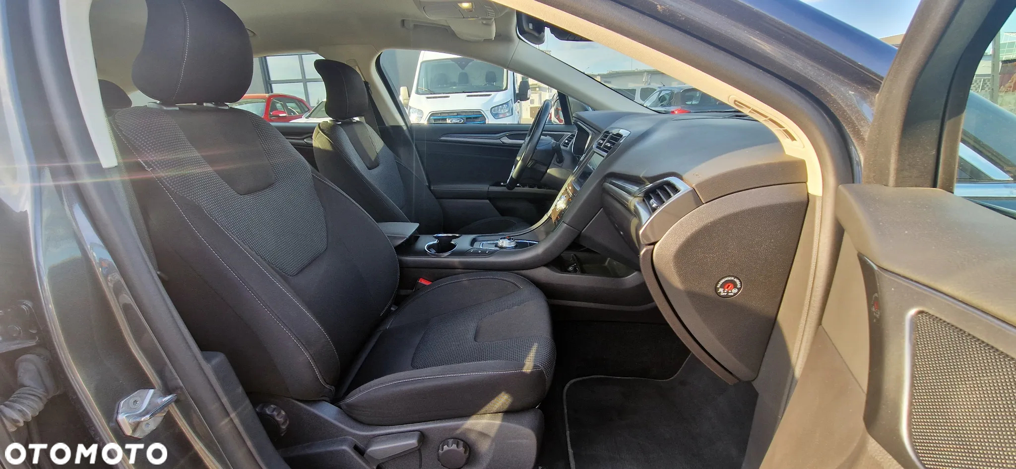 Ford Mondeo 2.0 EcoBlue Titanium - 20