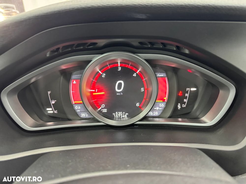 Volvo V40 D2 Geartronic Momentum - 23