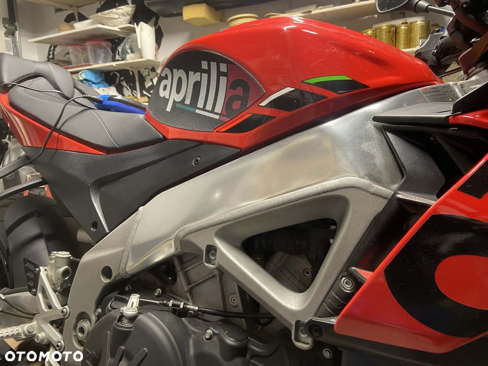 Aprilia Tuono - 6