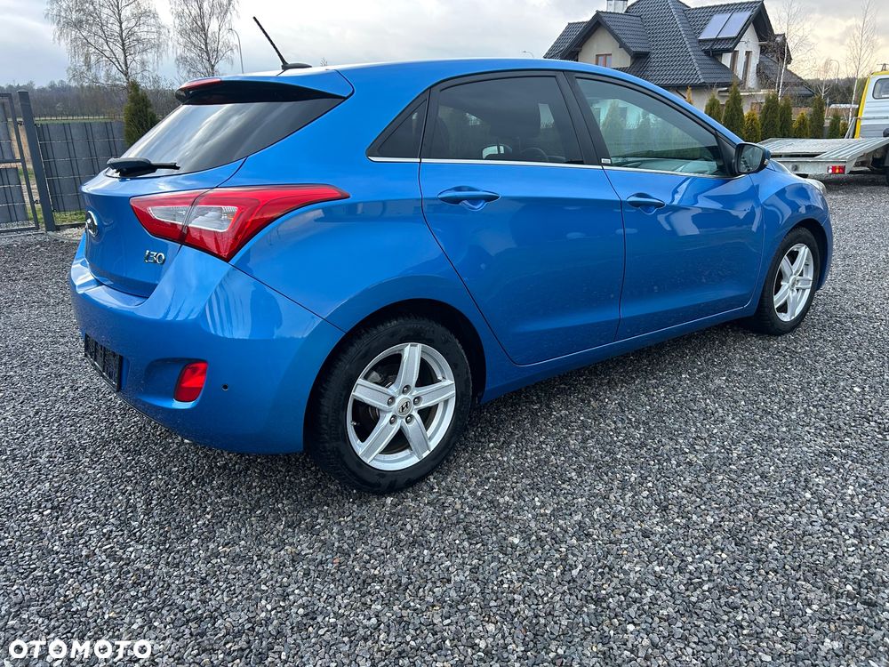Hyundai i30 blue 1.6 GDI Passion - 5