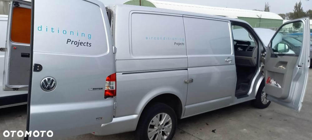 Volkswagen Transporter T5 - 6