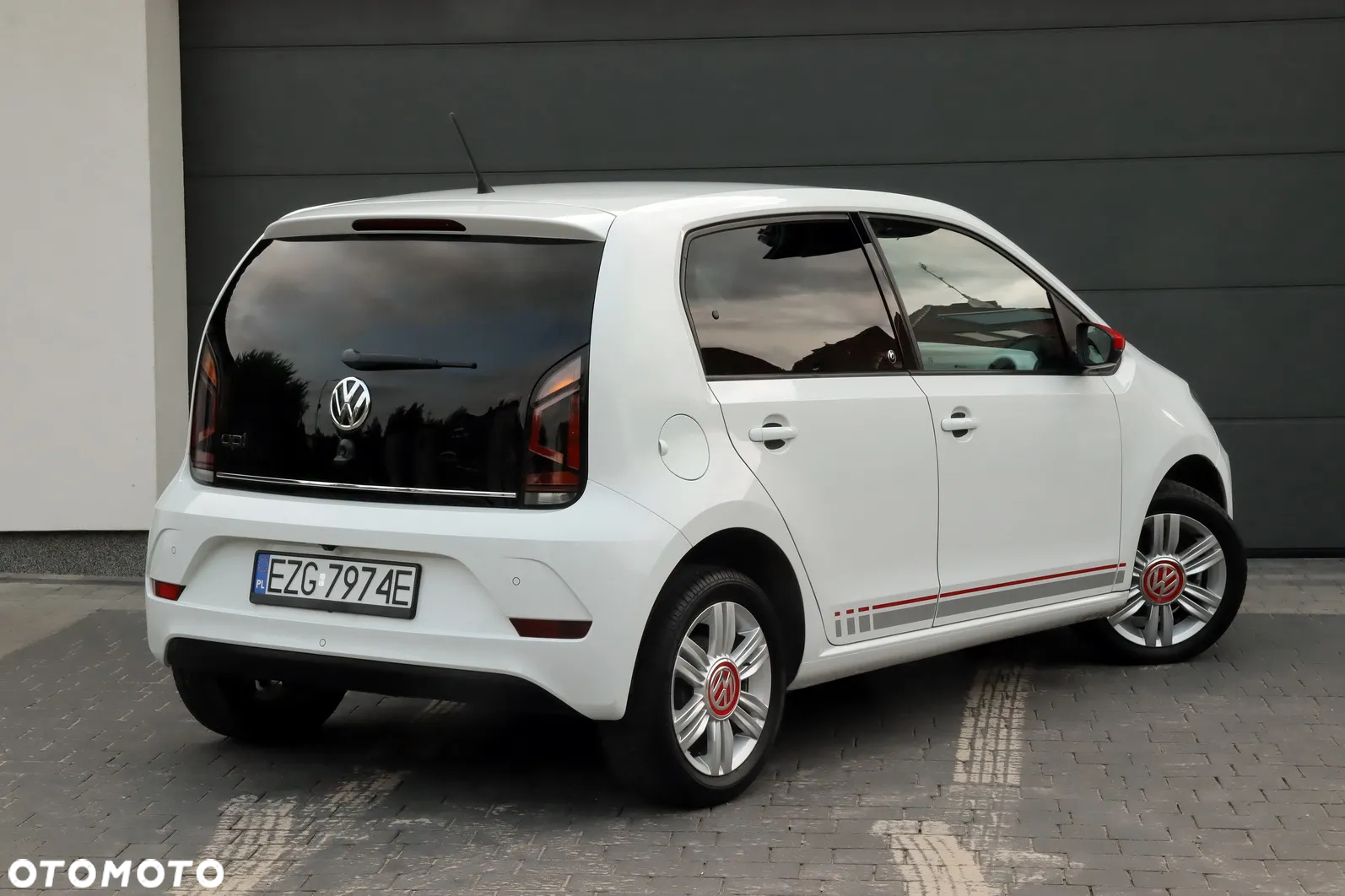 Volkswagen up! 1.0 beats - 4