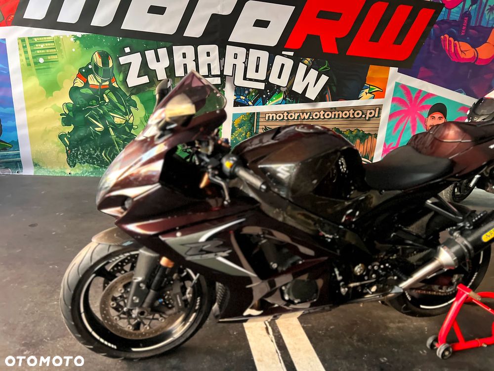 Suzuki GSX-R - 23