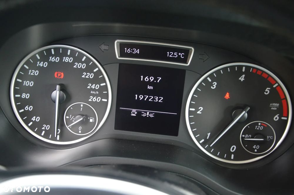 Mercedes-Benz Klasa B 180 CDI (BlueEFFICIENCY) - 27