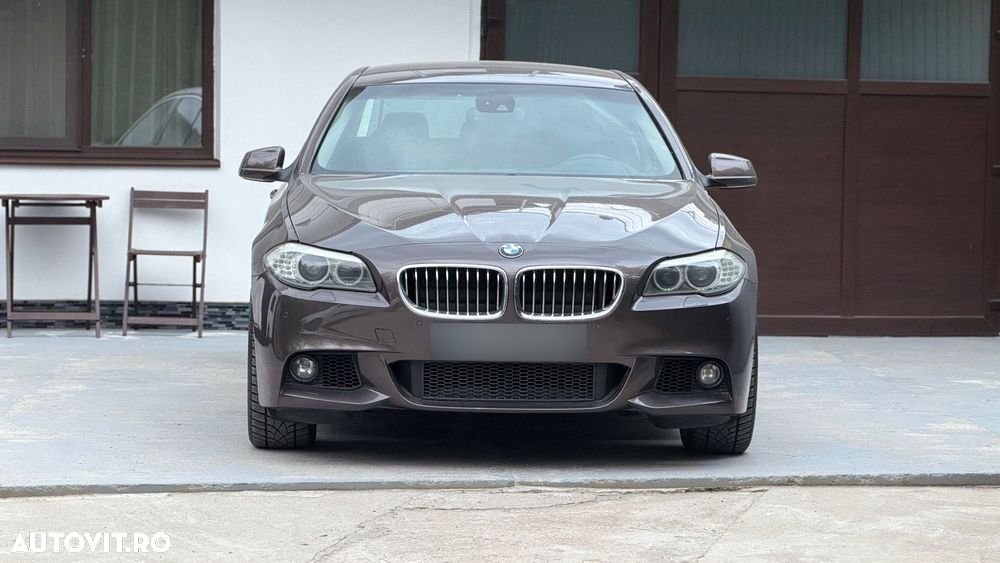 BMW Seria 5 520d Sport-Aut. BluePerformance - 2