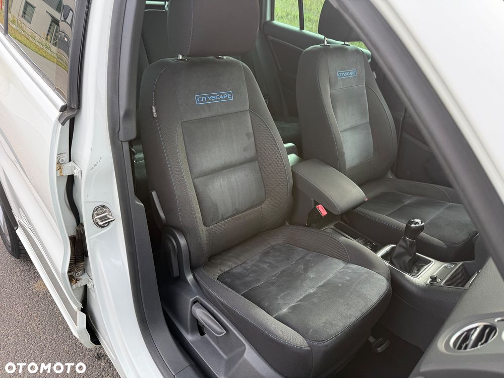 Volkswagen Tiguan 1.4 TSI Sport&Style - 11