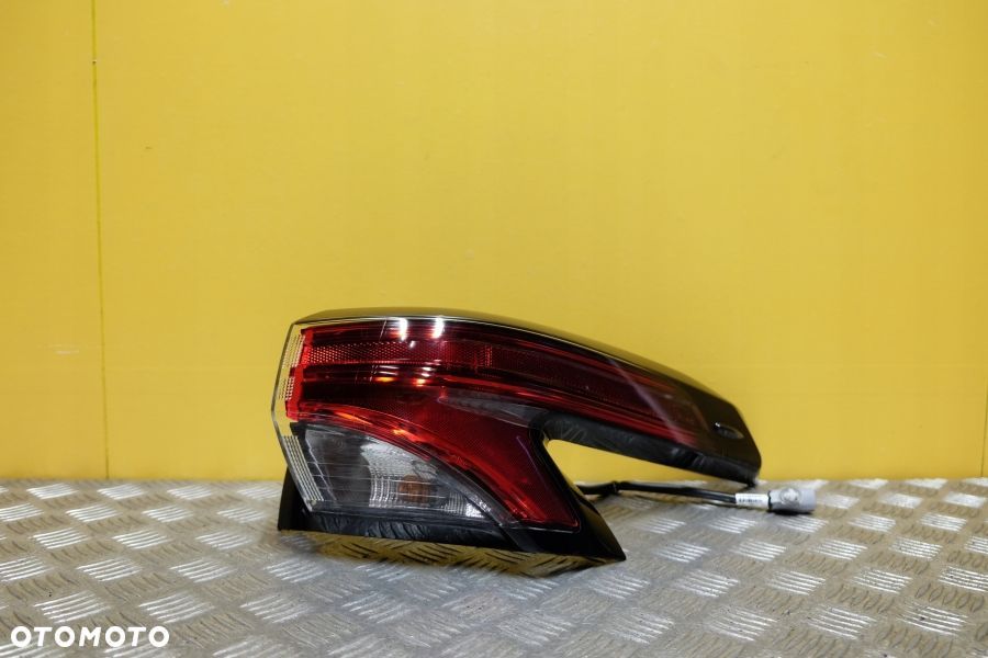 TOYOTA SIENNA 2020 - LAMPA TYŁ PRAWA LED USA - 1