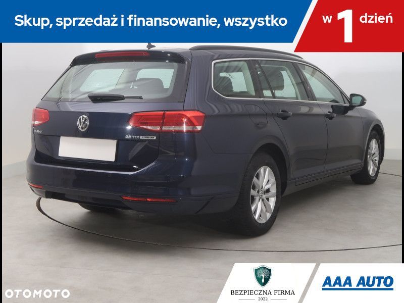 Volkswagen Passat - 6