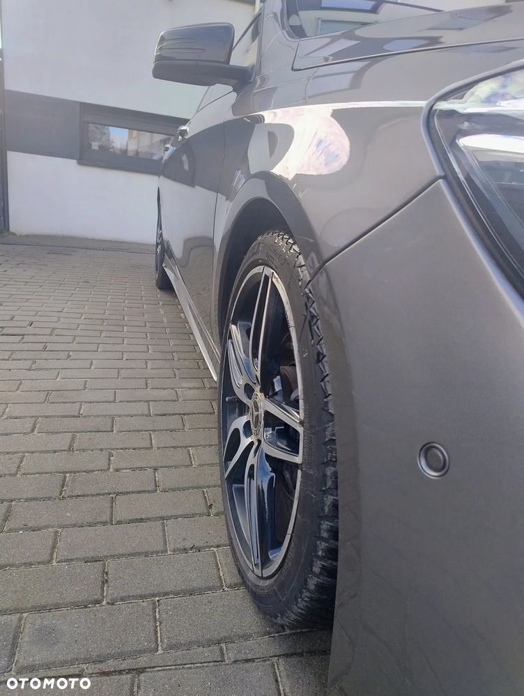 Mercedes-Benz CLA 180 7G-DCT UrbanStyle Edition - 33